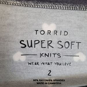 Torrid Super Soft knit tee Size 2